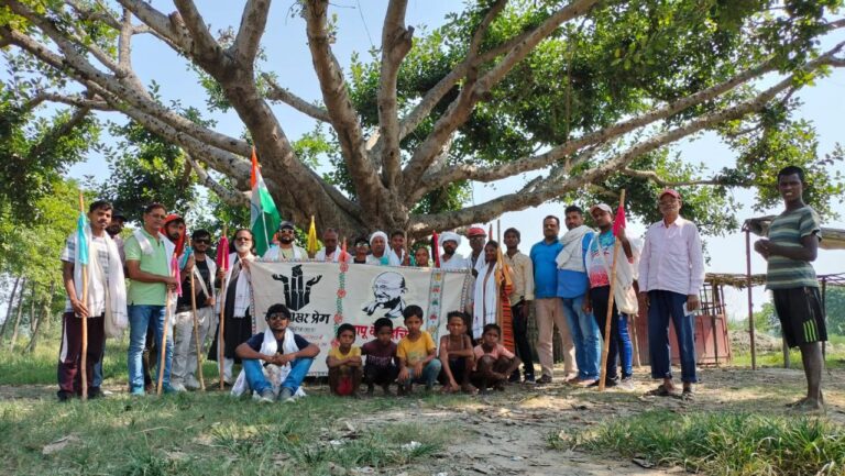 ढाई आखर प्रेम पदयात्रा मोतिहारी शहर में पहुंची, नुक्कड़ चौराहों पर गूंजें प्रेम बंधुत्व के जनगीत